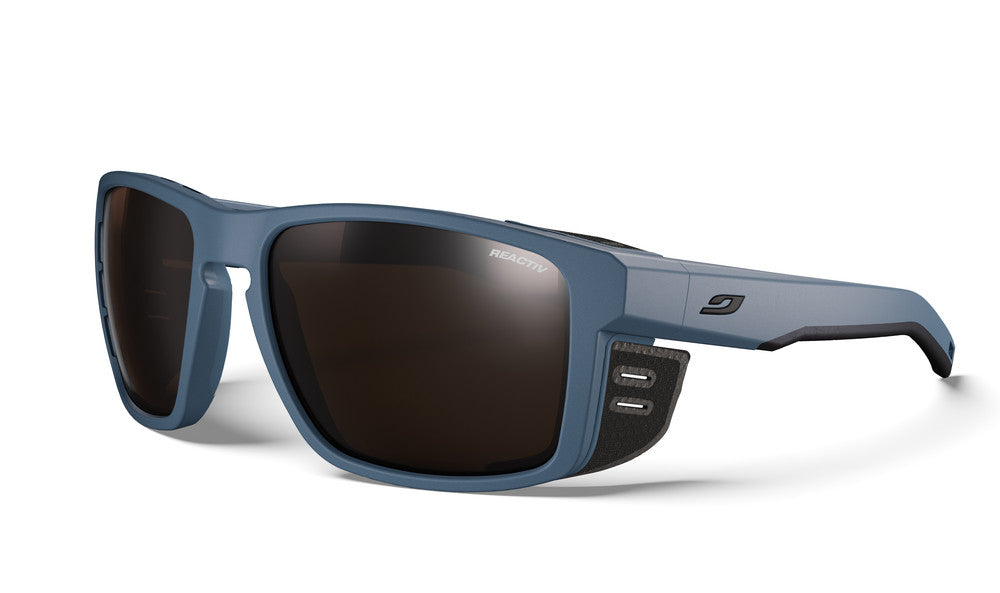 Julbo Shield Sportbrille – Blau / Schwarz – REACTIV 2-4 Polarized – Frontansicht