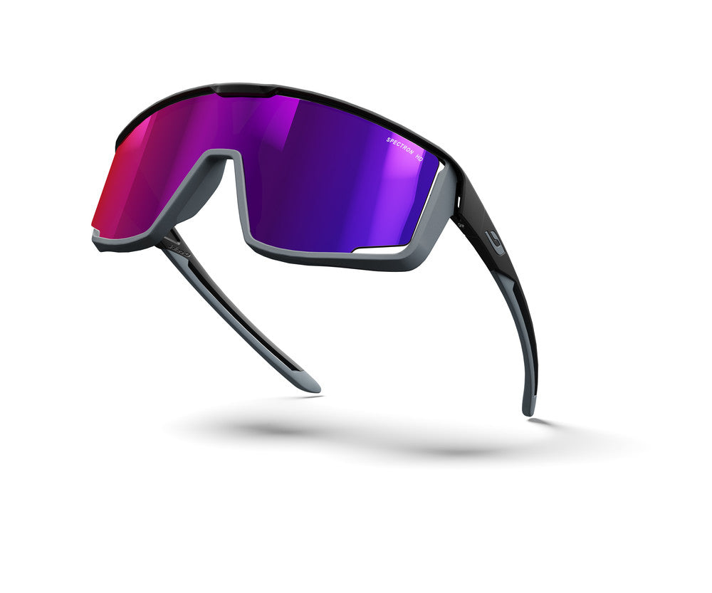 Julbo Fury Sportbrille – Schwarz / Dunkelgrau – Spectron HD 3 – Seitenansicht