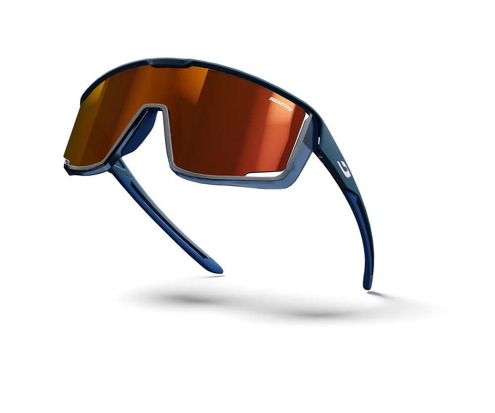 Julbo Fury Sportbrille – Blau / Blau Durchscheinend – REACTIV 0-3 High Contrast – Seitenansicht