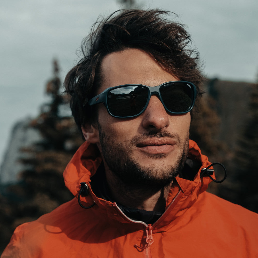 Julbo Montebianco 2 Sportbrille – Dunkelblau – Spectron 4 – Seitenansicht