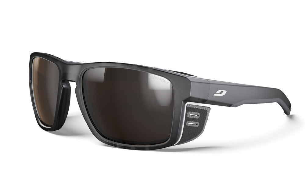 Julbo Shield M Sportbrille – Schwarz / Weiß – Spectron 4 – Frontansicht