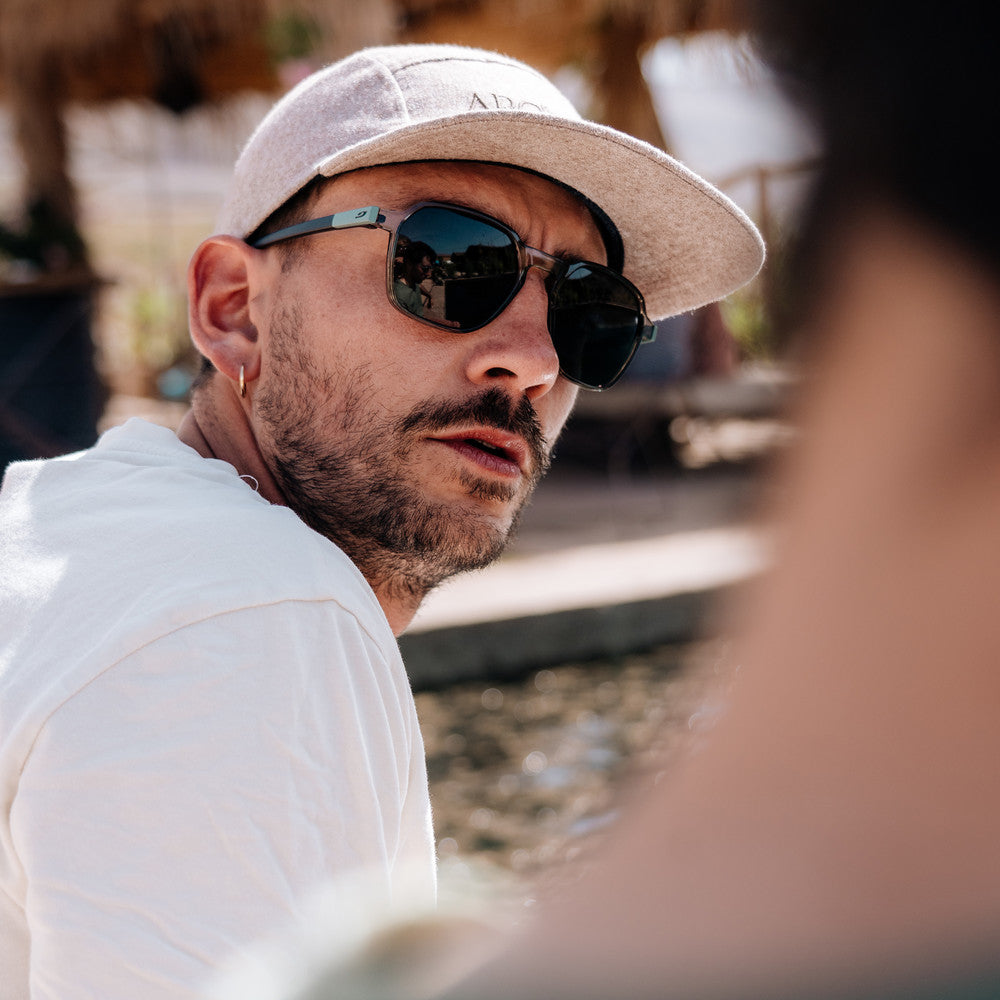 Julbo Drive Sportbrille – Armygrün / Grün – Spectron 3 Polarized – Detailansicht
