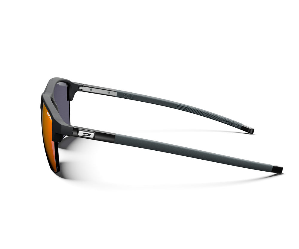 Julbo Crossline Sportbrille – Schwarz / Schwarz Glänzend – REACTIV 1-3 Light Amplifier – Detailansicht