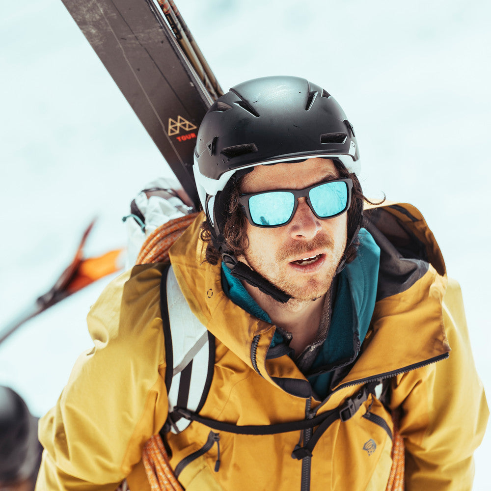 Julbo Shield Sportbrille – Schwarz / Blau – Spectron 3 – Seitenansicht