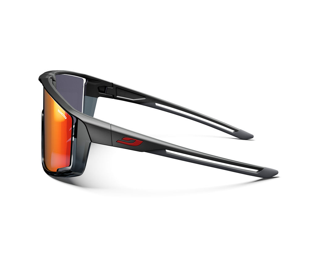 Julbo Fury Sportbrille – Schwarz / Schwarz – REACTIV 1-3 Light Amplifier – Detailansicht