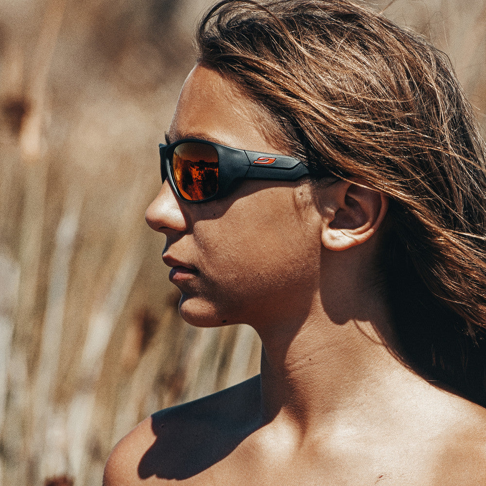 Julbo Rookie 2 Kinder-Sportbrille – Schwarz / Rot – Spectron 3 – Detailansicht