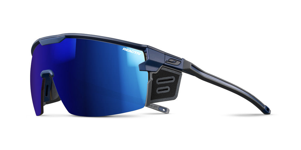Julbo Ultimate Cover Sportbrille – Dunkelblau / Blau – REACTIV 2-4 – Frontansicht