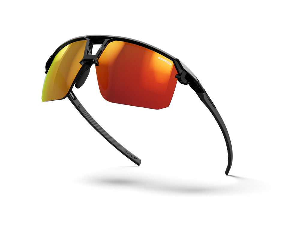 Julbo Liry Sportbrille – Schwarz / Dunkelgrau Durchscheinend Glänzend – REACTIV 1-3 Light Amplifier – Seitenansicht