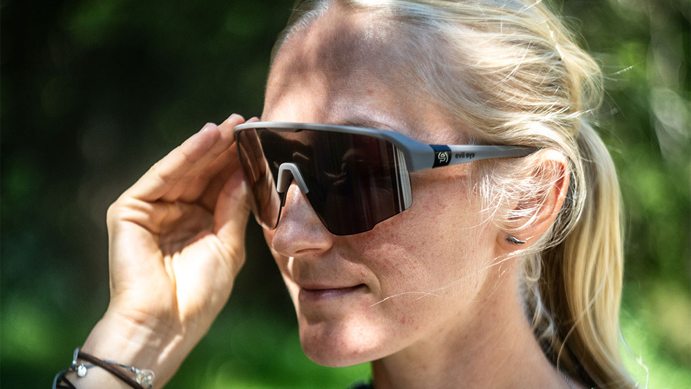 evil eye trailsense Sportbrille – stone grey matt – LST® grey silver M – Modelfoto