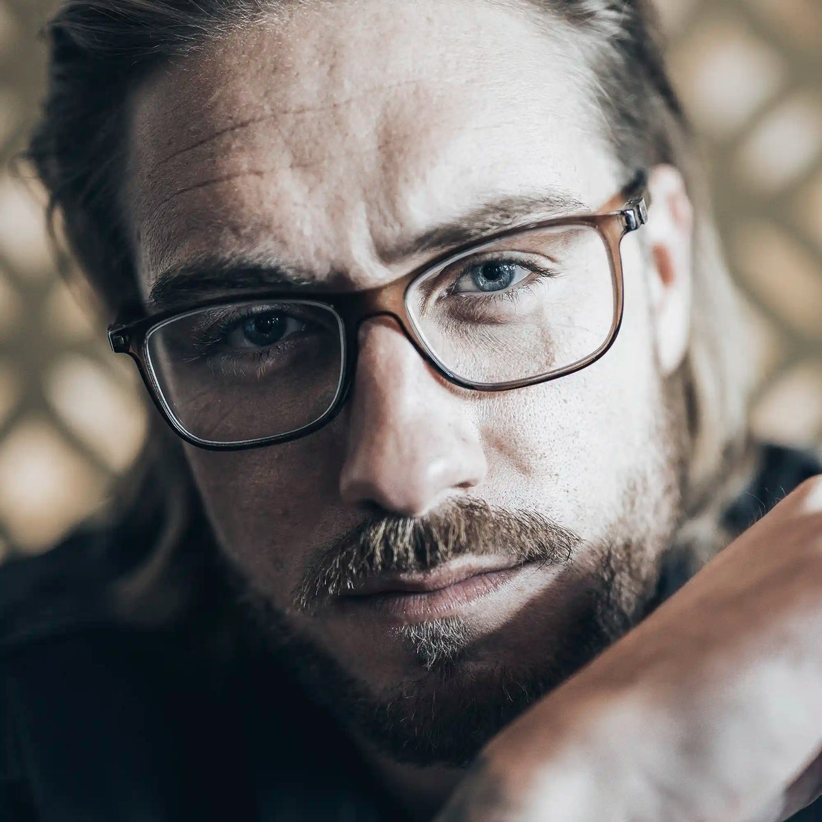 gloryfy GX Sport Denver navy matt Korrektionsbrille – Tragebild Damen