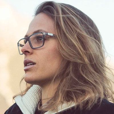 gloryfy GX Kapstadt sky Korrektionsbrille – Tragebild Damen