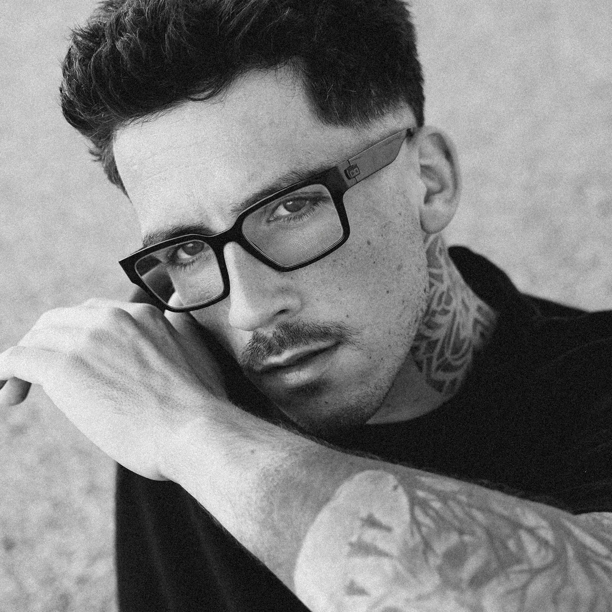 gloryfy GX Copenhagen black shiny Korrektionsbrille – Tragebild Herren